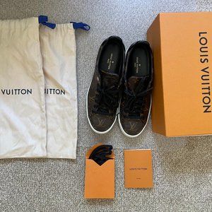 LV FRONTROW SNEAKER
